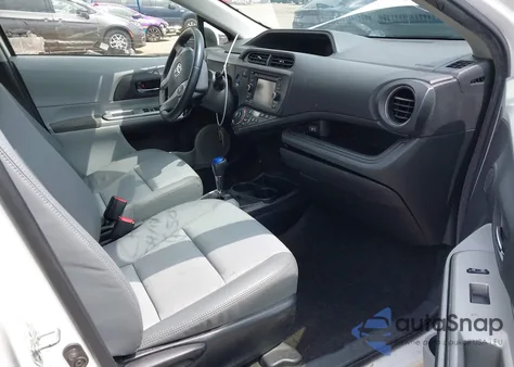 2013 Toyota Prius C Four from USA, damaged, VIN JTDKDTB38D1039974